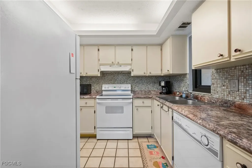 19505 Quesada Avenue Port Charlotte FL 33948