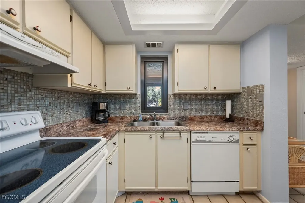 19505 Quesada Avenue Port Charlotte FL 33948