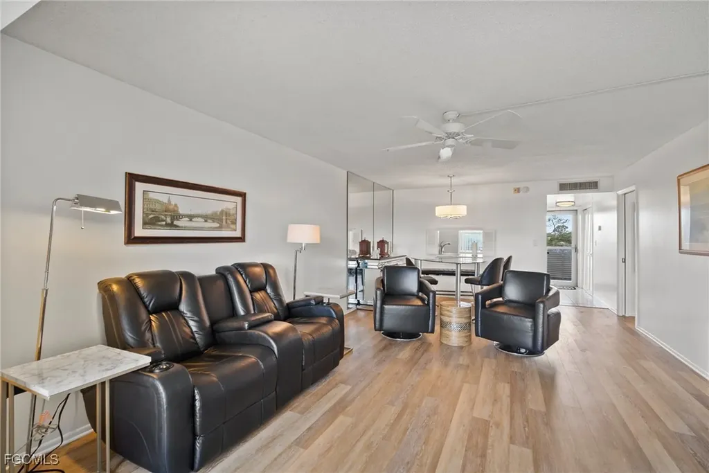 6102 Augusta Drive Fort Myers FL 33907