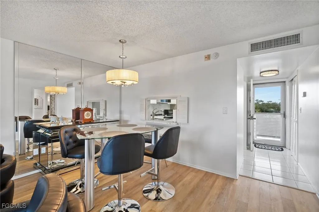 6102 Augusta Drive Fort Myers FL 33907
