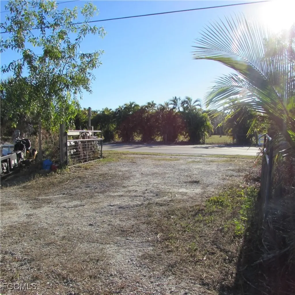13560 / 13572 Stringfellow Road Bokeelia FL 33922