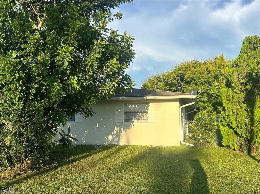 37 Castlebar Circle Fort Myers FL 33905