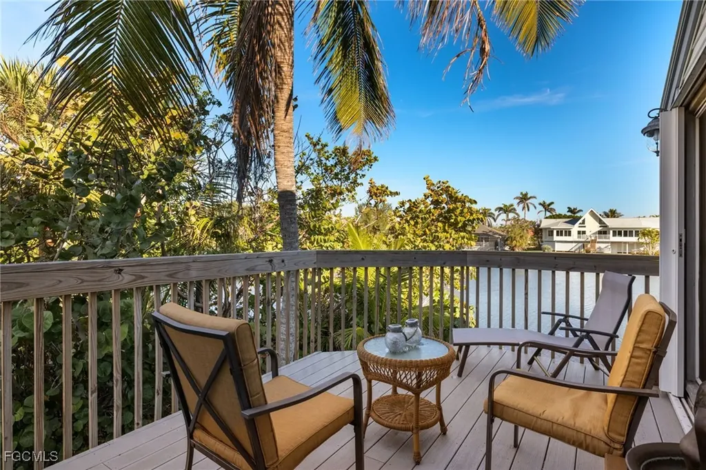 1440 Sandpiper Circle Sanibel FL 33957