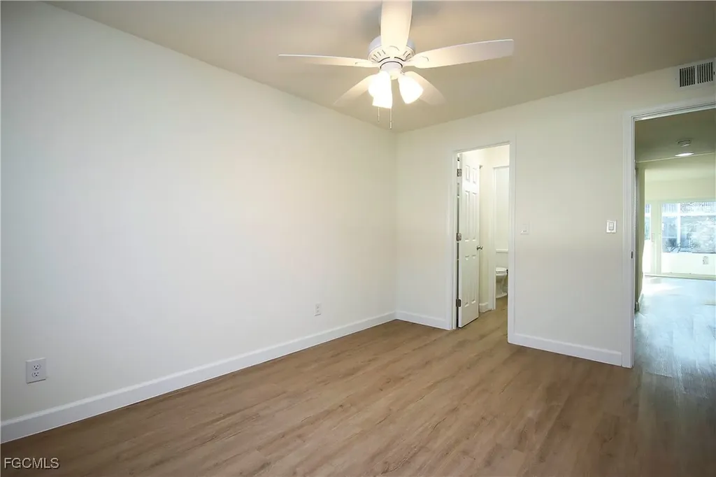 561 Periwinkle Way Sanibel FL 33957