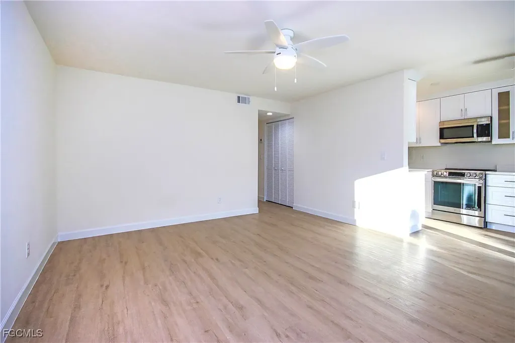 561 Periwinkle Way Sanibel FL 33957