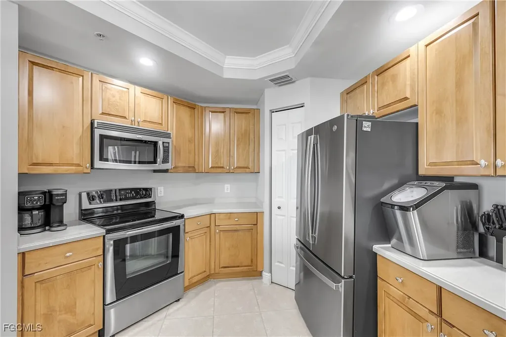 2743 1st Street Fort Myers FL 33916