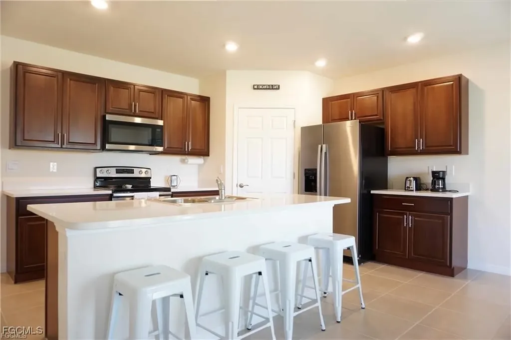 517 Kismet Parkway W Cape Coral FL 33993