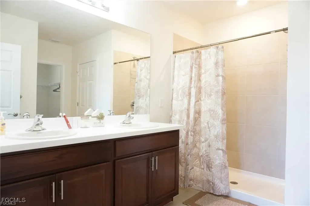 517 Kismet Parkway W Cape Coral FL 33993