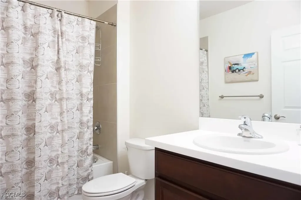 517 Kismet Parkway W Cape Coral FL 33993