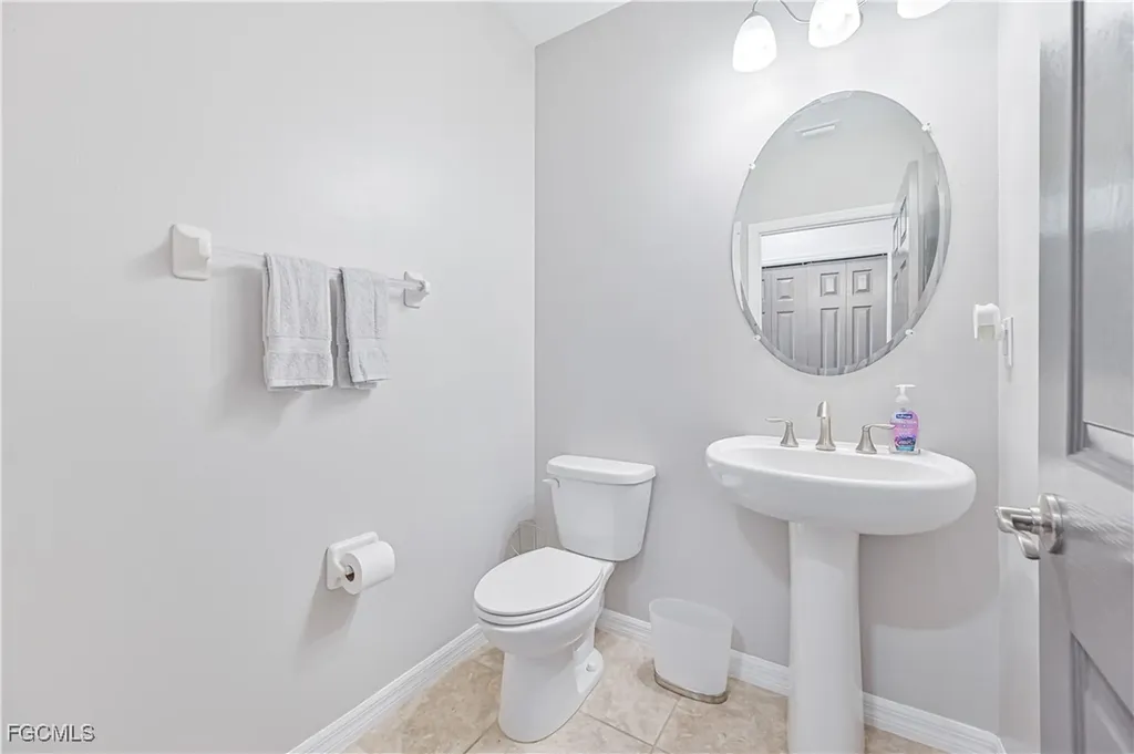 3786 Tilbor Circle Fort Myers FL 33916