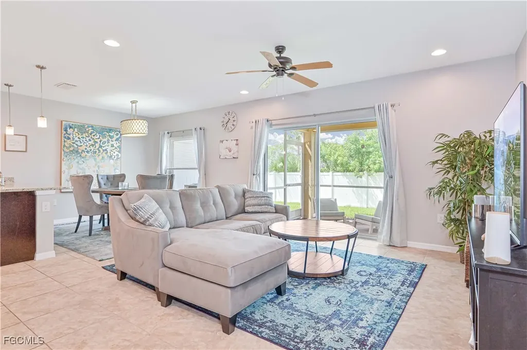 3786 Tilbor Circle Fort Myers FL 33916