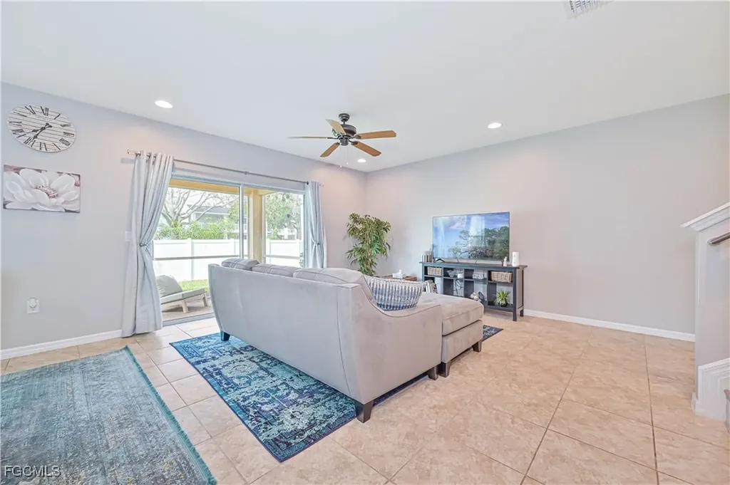 3786 Tilbor Circle Fort Myers FL 33916