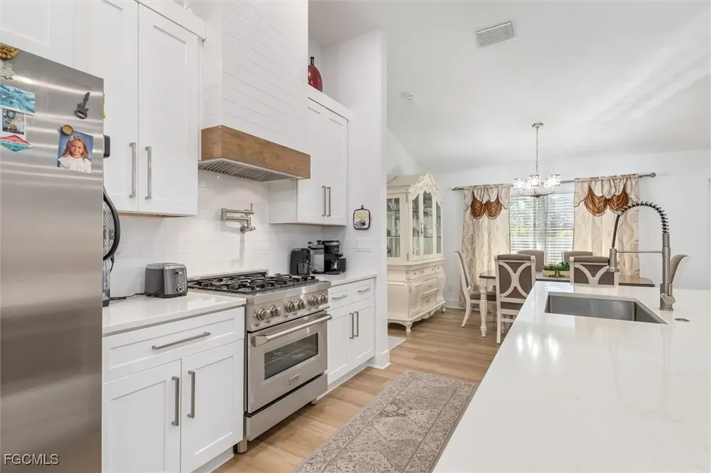 2306 NE 34th Street Cape Coral FL 33909
