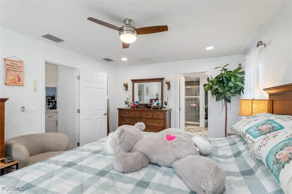 2306 NE 34th Street Cape Coral FL 33909