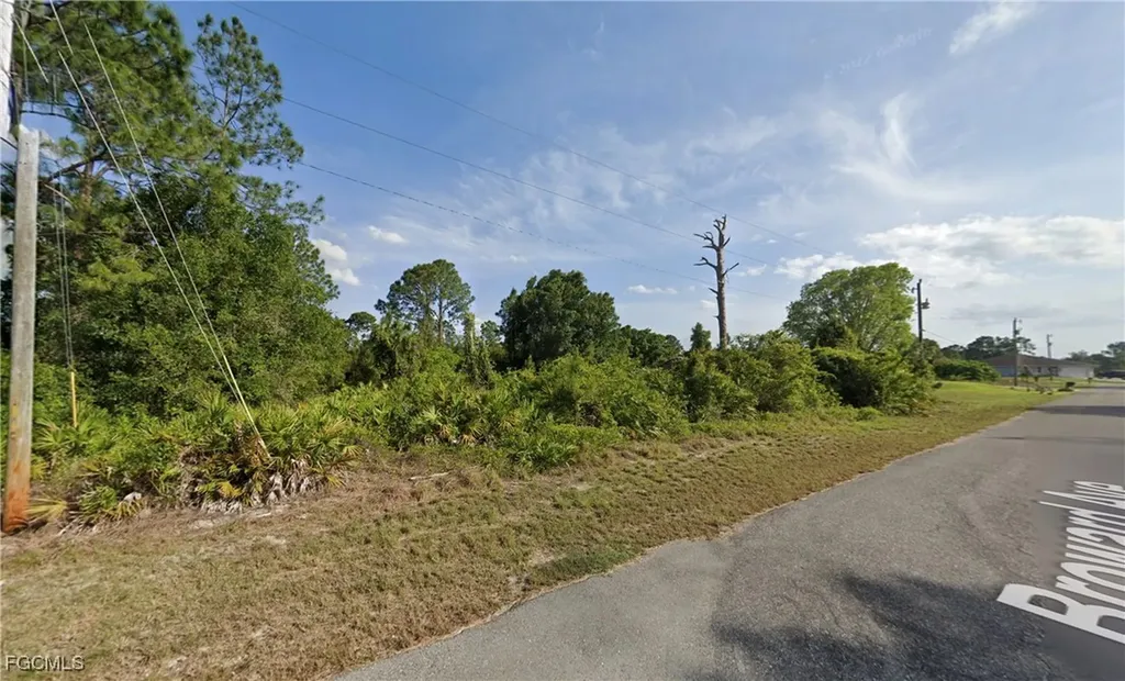 329 Broward Avenue Lehigh Acres FL 33974