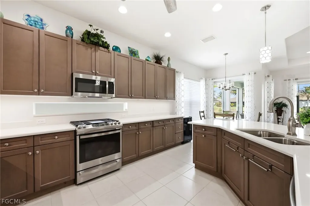 28563 Twain Drive Bonita Springs FL 34135