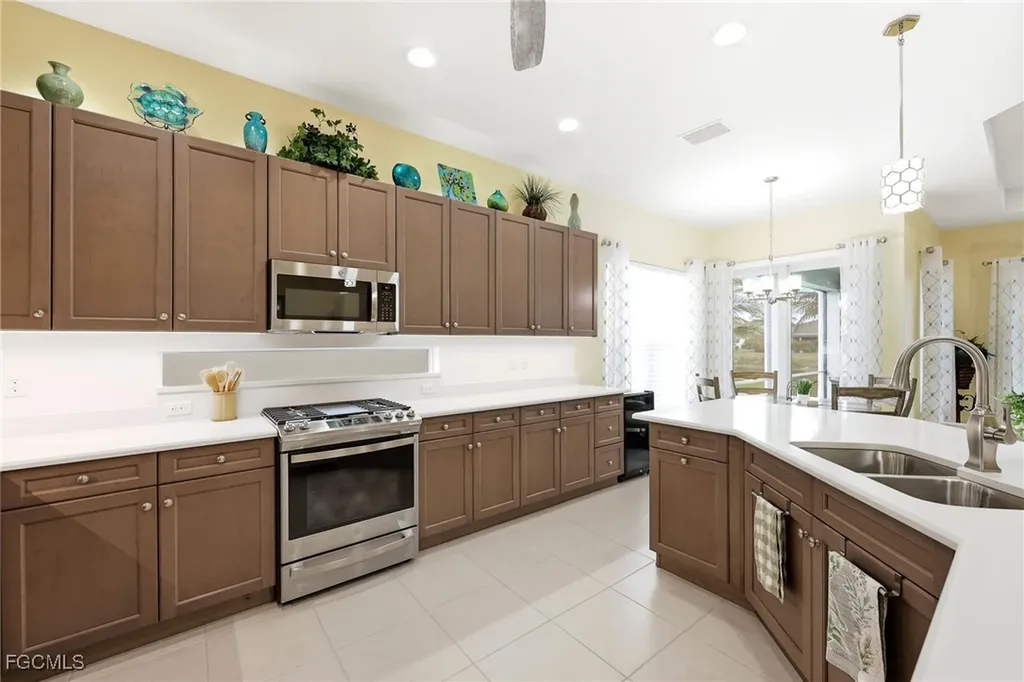 28563 Twain Drive Bonita Springs FL 34135