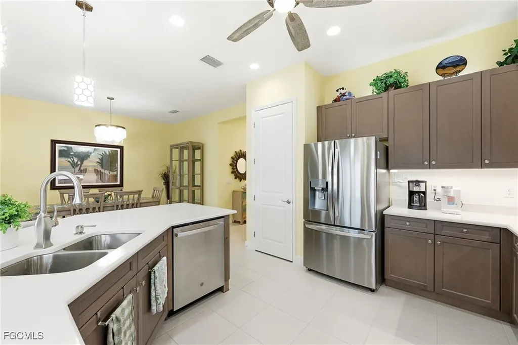 28563 Twain Drive Bonita Springs FL 34135