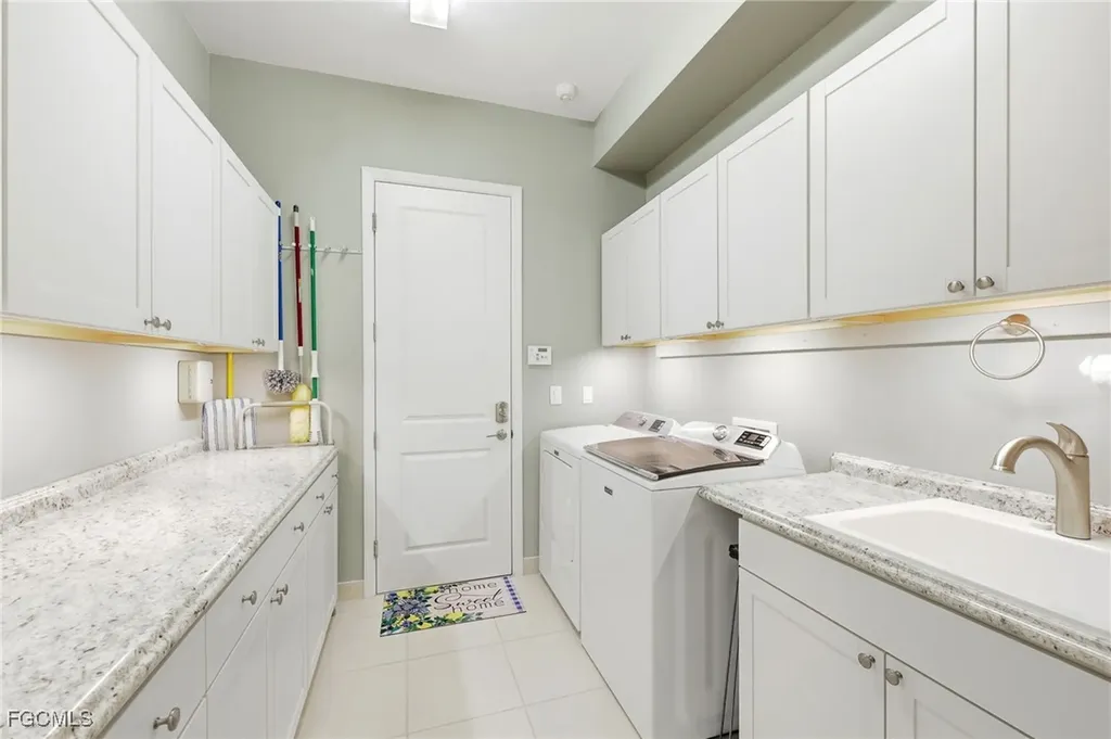 28563 Twain Drive Bonita Springs FL 34135