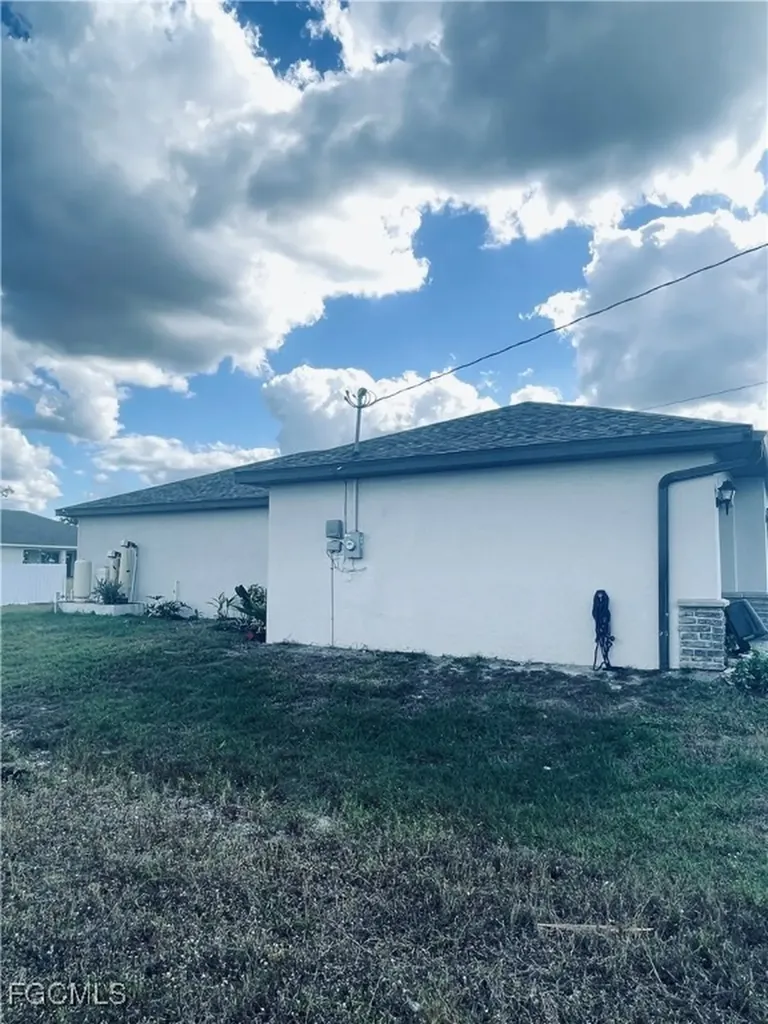 4361 NW 34th Place Cape Coral FL 33993