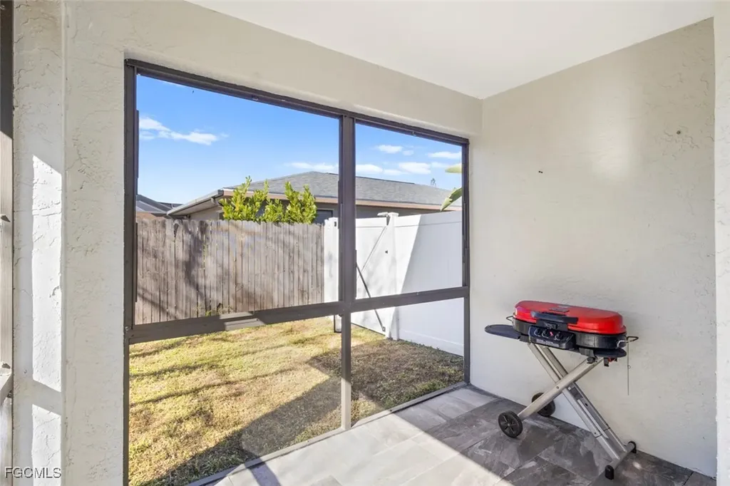 1212 SE 19th Street Cape Coral FL 33990