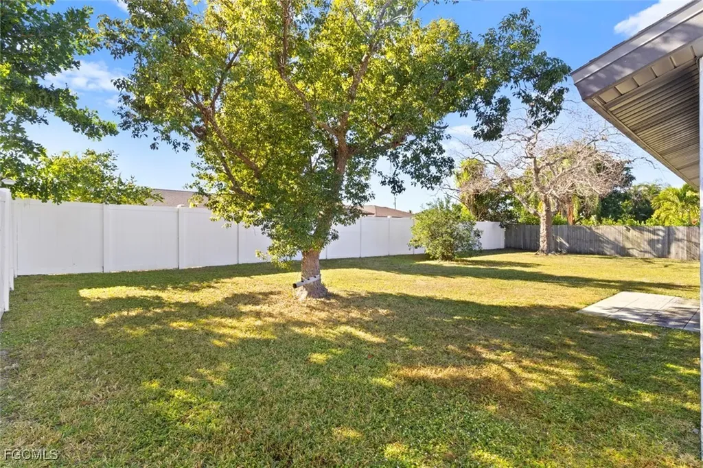 1212 SE 19th Street Cape Coral FL 33990