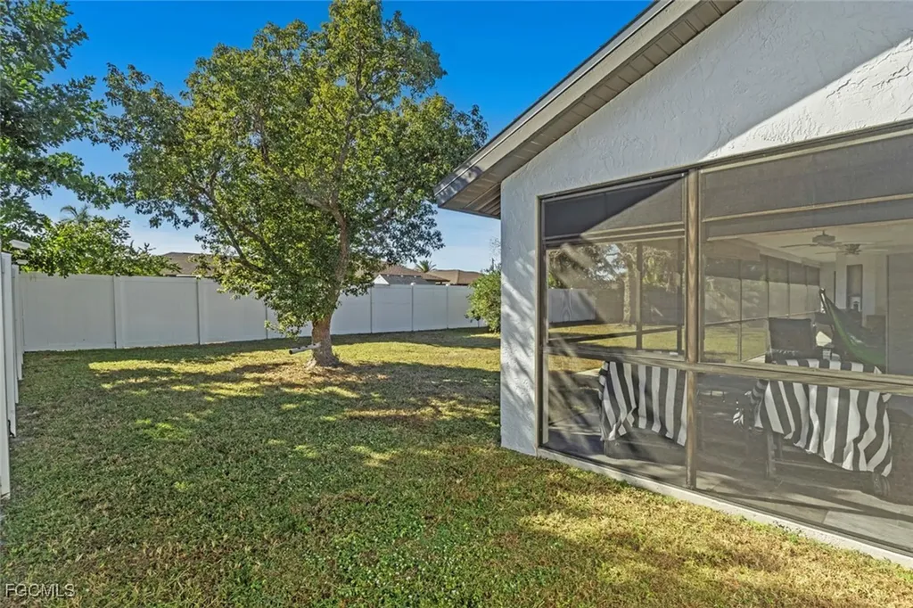 1212 SE 19th Street Cape Coral FL 33990