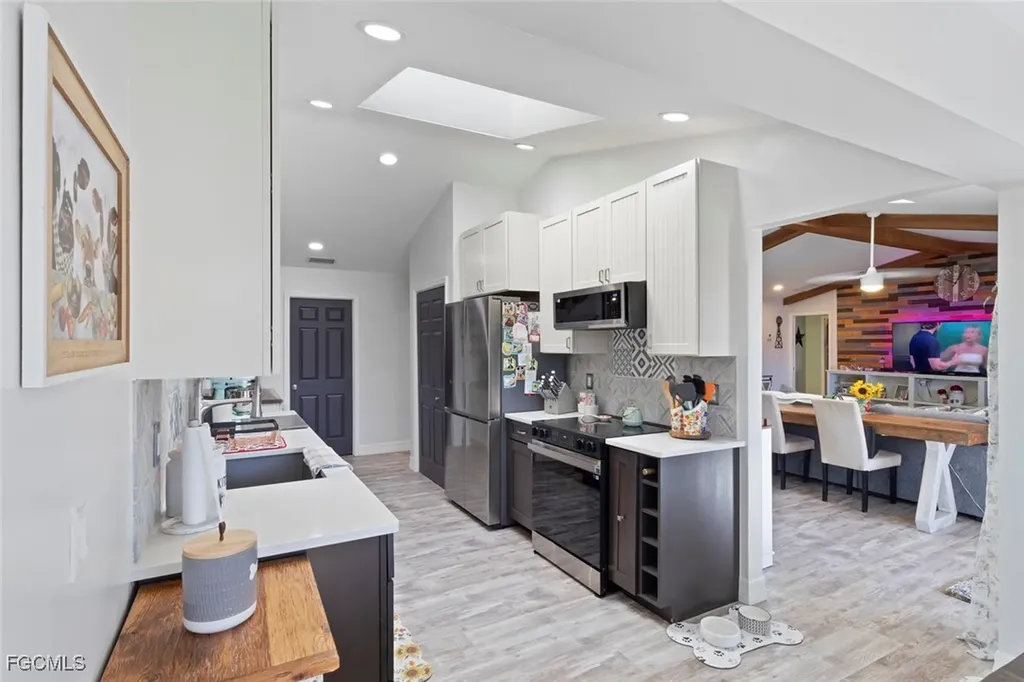 1212 SE 19th Street Cape Coral FL 33990