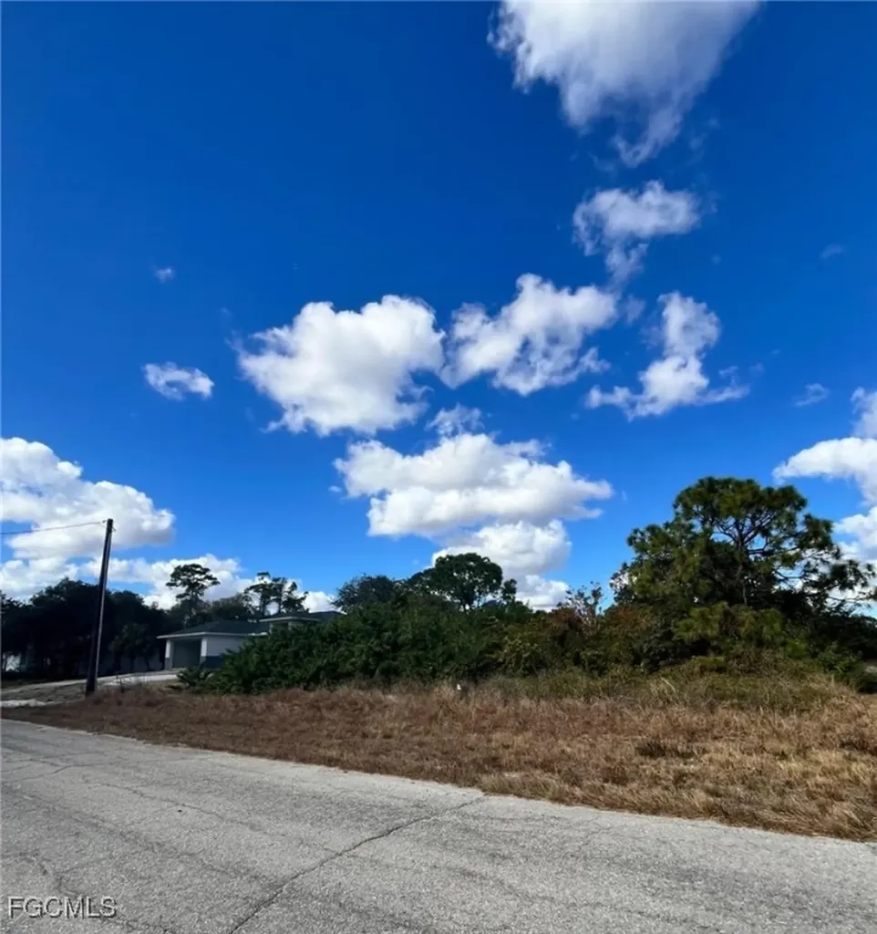122 Pixie Avenue Labelle FL 33935