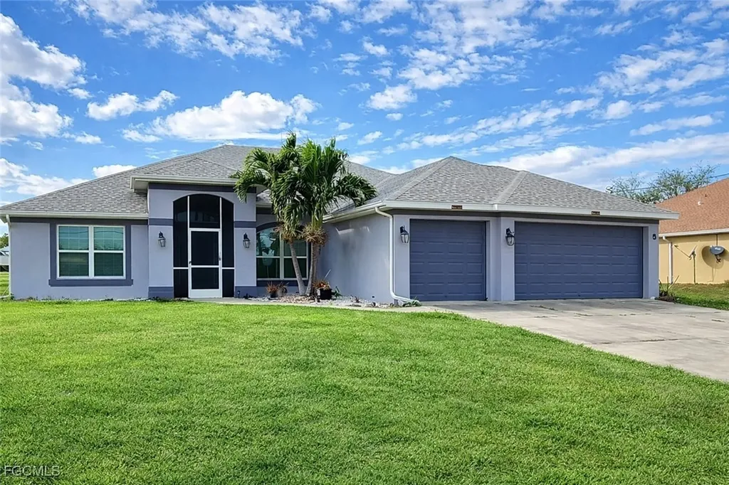 1426 NE 5th Place Cape Coral FL 33909