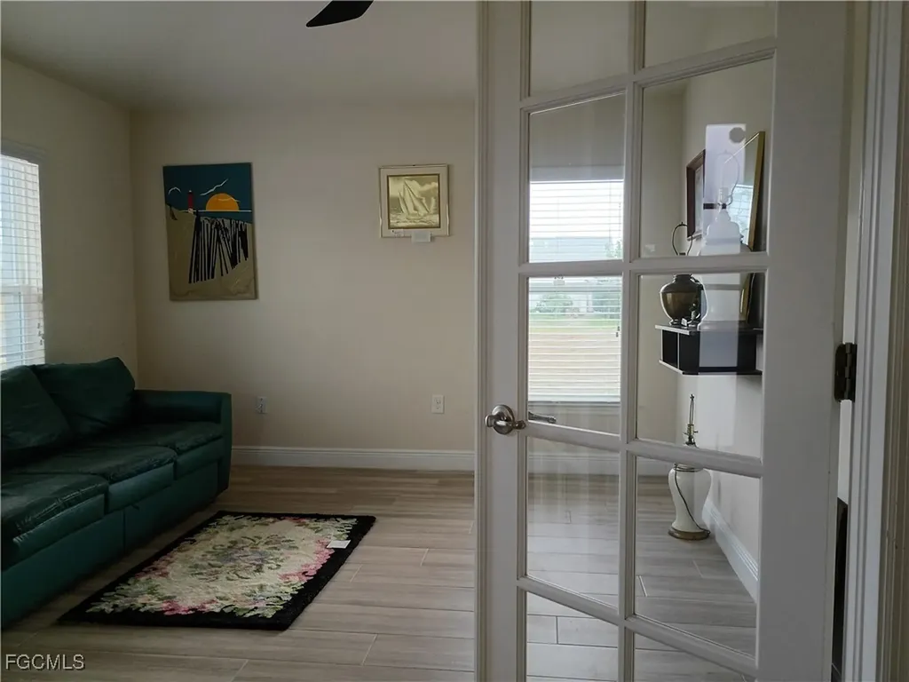 1426 NE 5th Place Cape Coral FL 33909