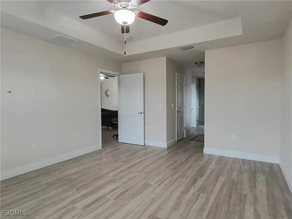 1426 NE 5th Place Cape Coral FL 33909