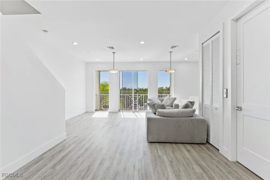 5816 Shell Cove Drive Cape Coral FL 33914