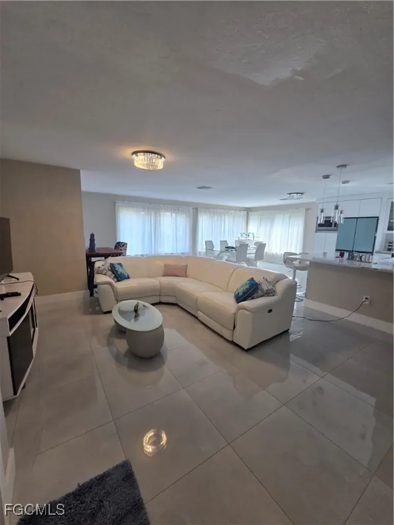 280 Lanchester Court Naples FL 34112