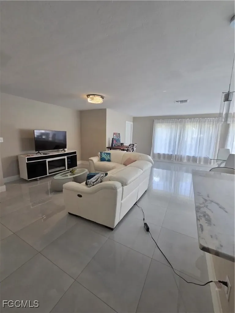 280 Lanchester Court Naples FL 34112