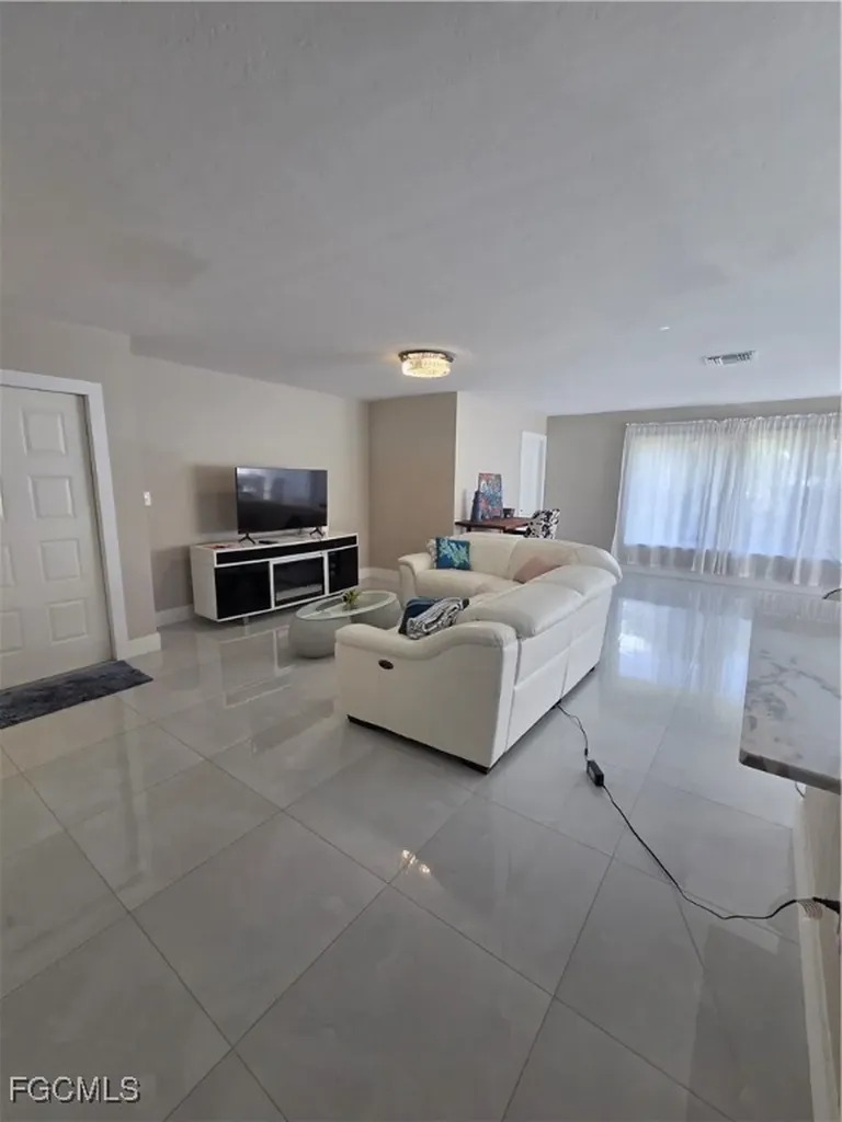 280 Lanchester Court Naples FL 34112