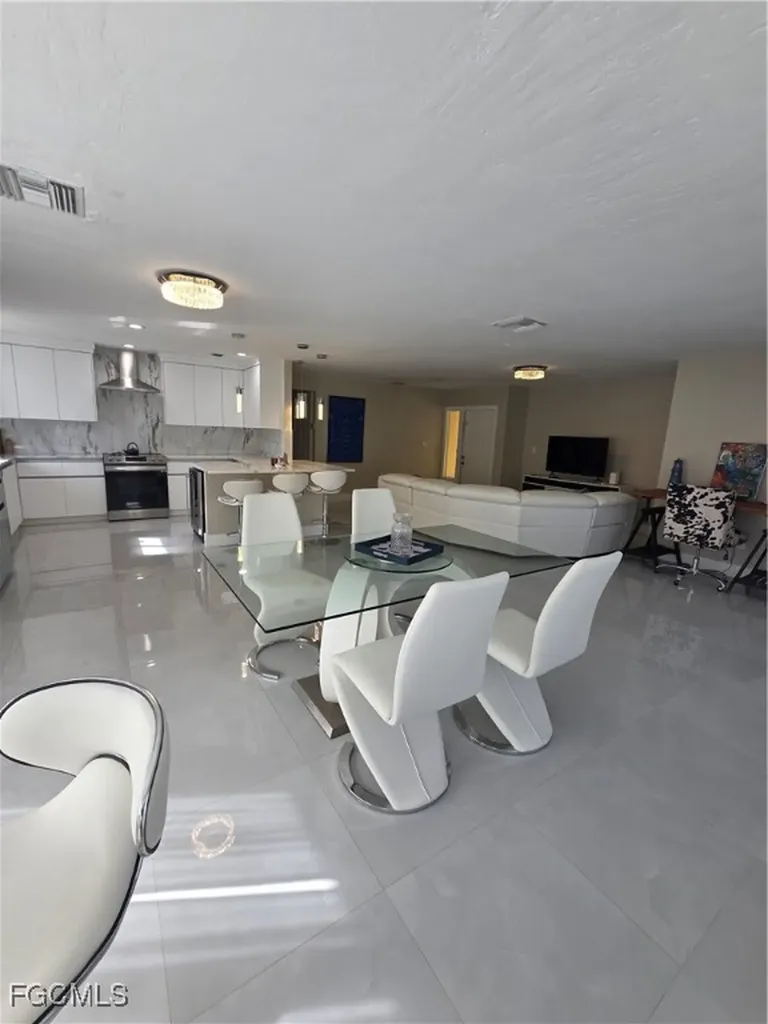 280 Lanchester Court Naples FL 34112