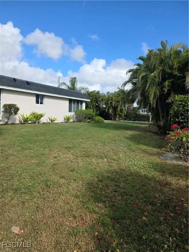 280 Lanchester Court Naples FL 34112
