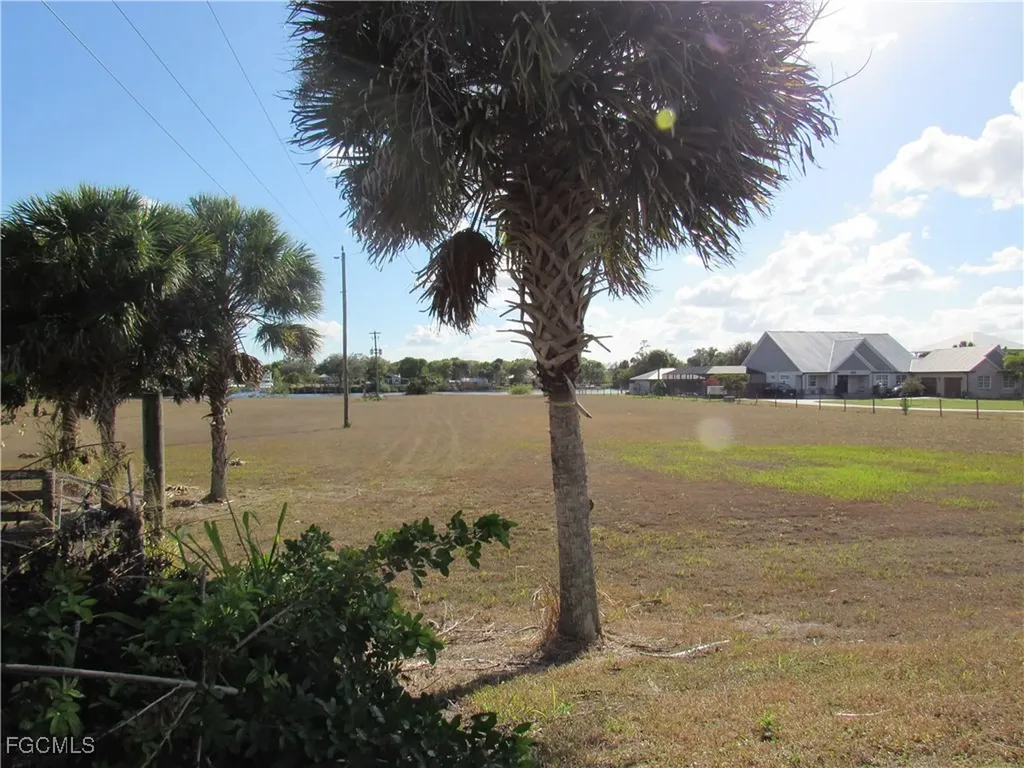 3901 Cr 78 Labelle FL 33935