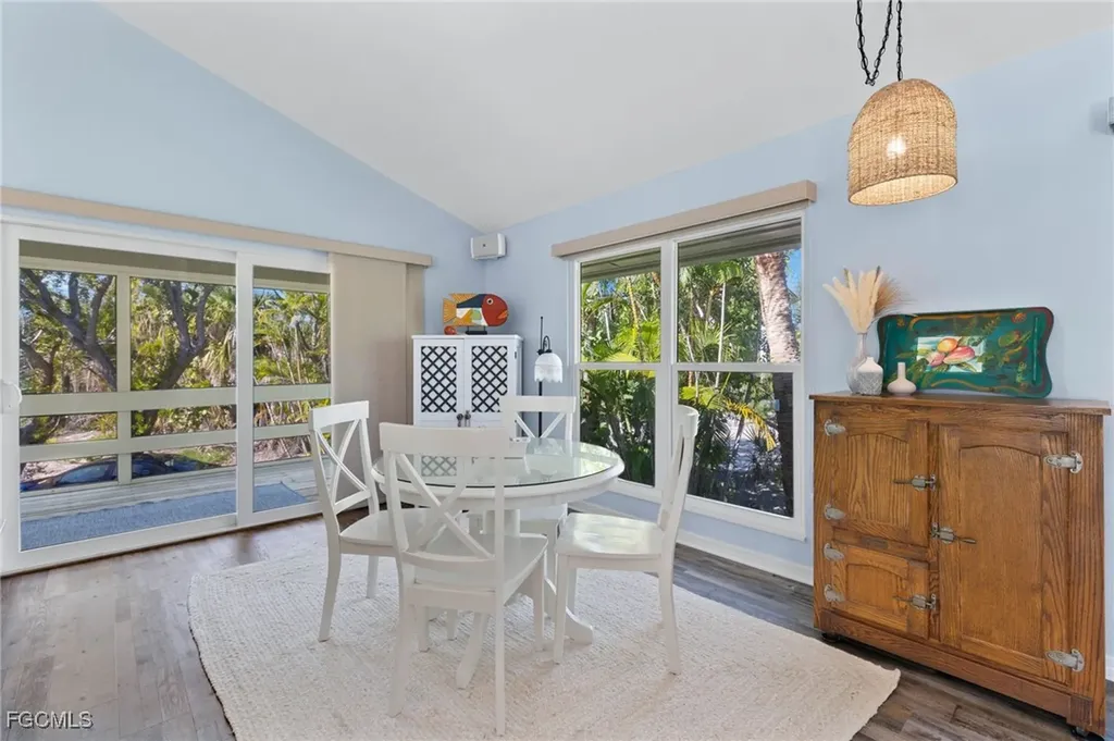 6092 Sanibel Captiva Road Sanibel FL 33957
