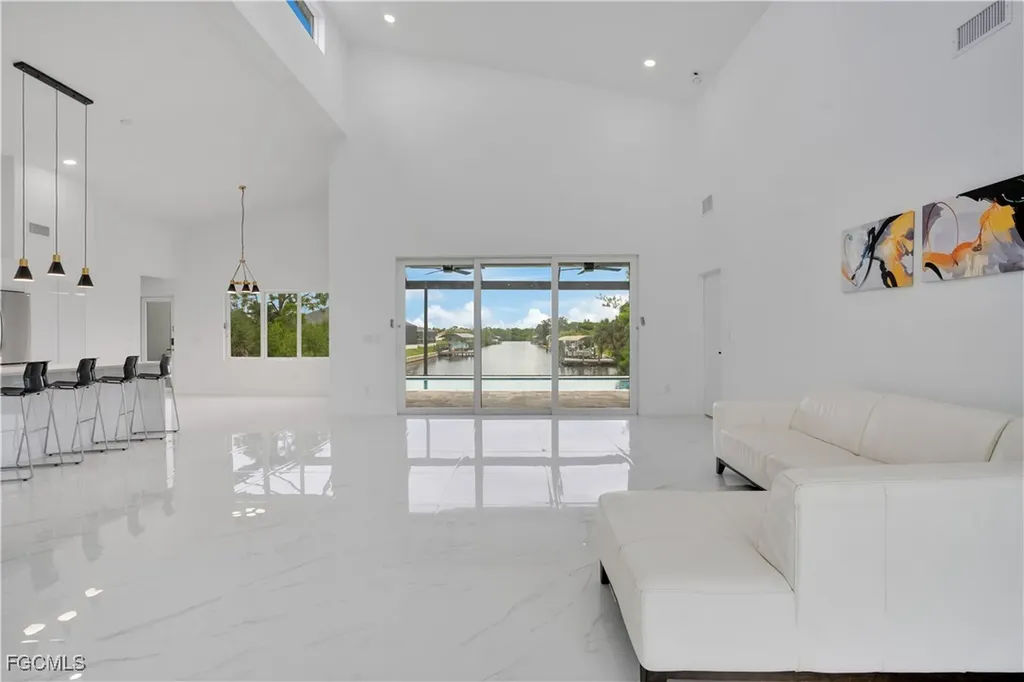 4009 Jacaranda Parkway W Cape Coral FL 33993