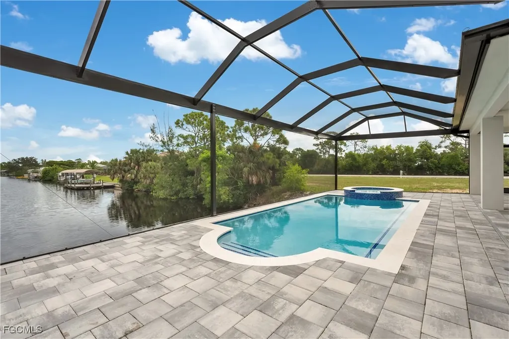 4009 Jacaranda Parkway W Cape Coral FL 33993