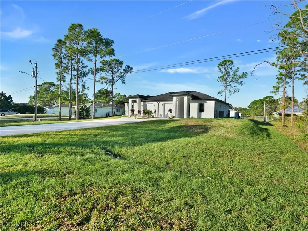 918 Eisenhower Boulevard Lehigh Acres FL 33974