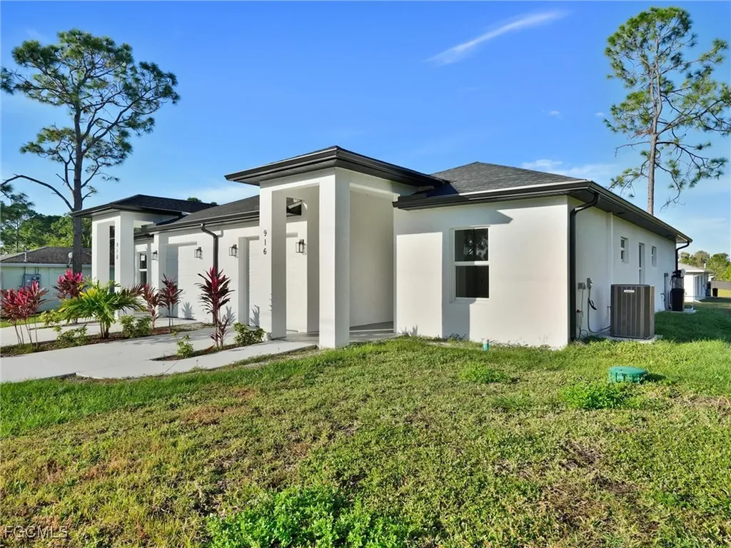 918 Eisenhower Boulevard Lehigh Acres FL 33974