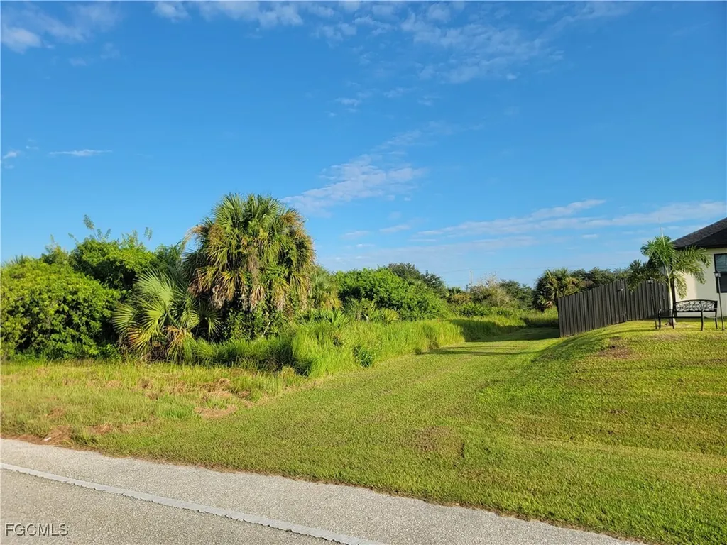 819 Milwaukee Boulevard Lehigh Acres FL 33974
