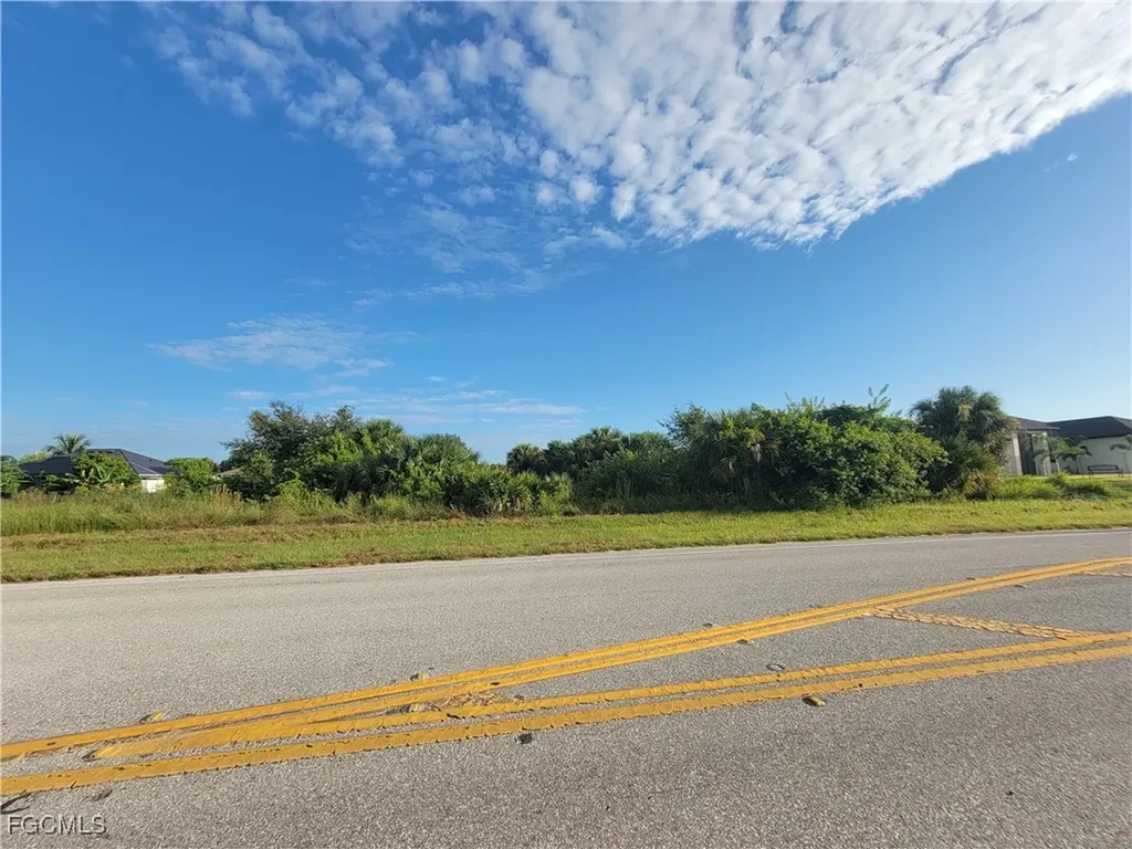 819 Milwaukee Boulevard Lehigh Acres FL 33974