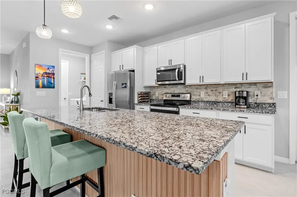 2704 SW 15th Avenue Cape Coral FL 33914