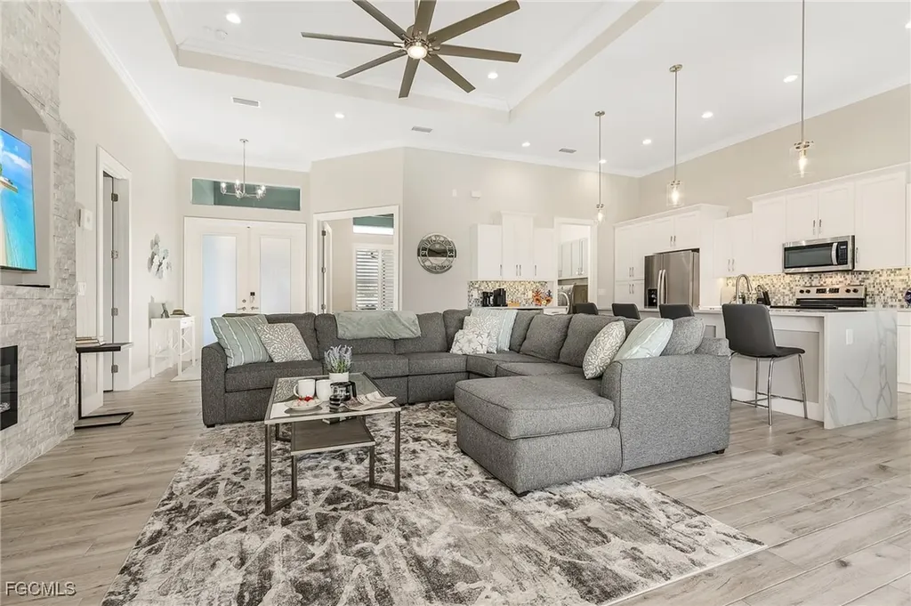 1704 SW 17th Avenue Cape Coral FL 33991