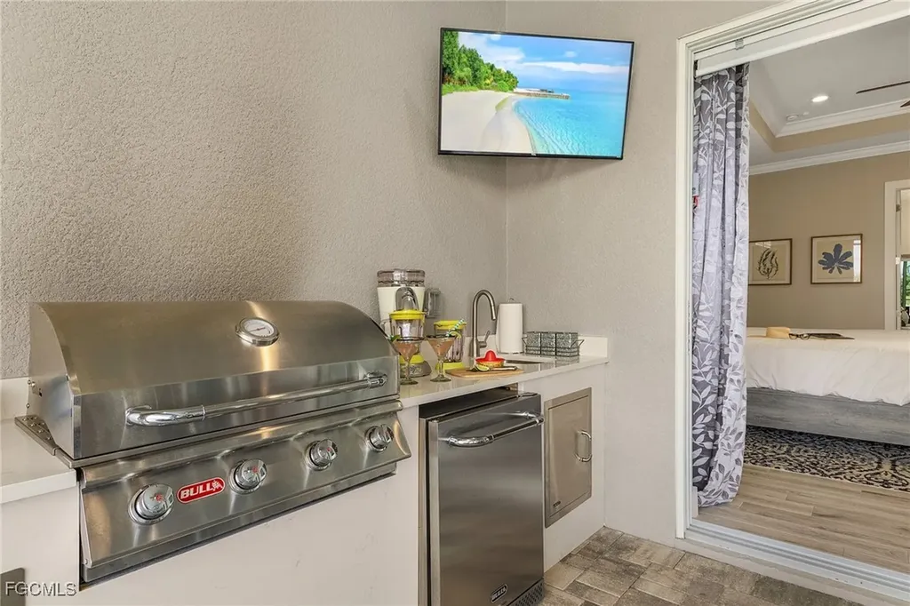 1704 SW 17th Avenue Cape Coral FL 33991