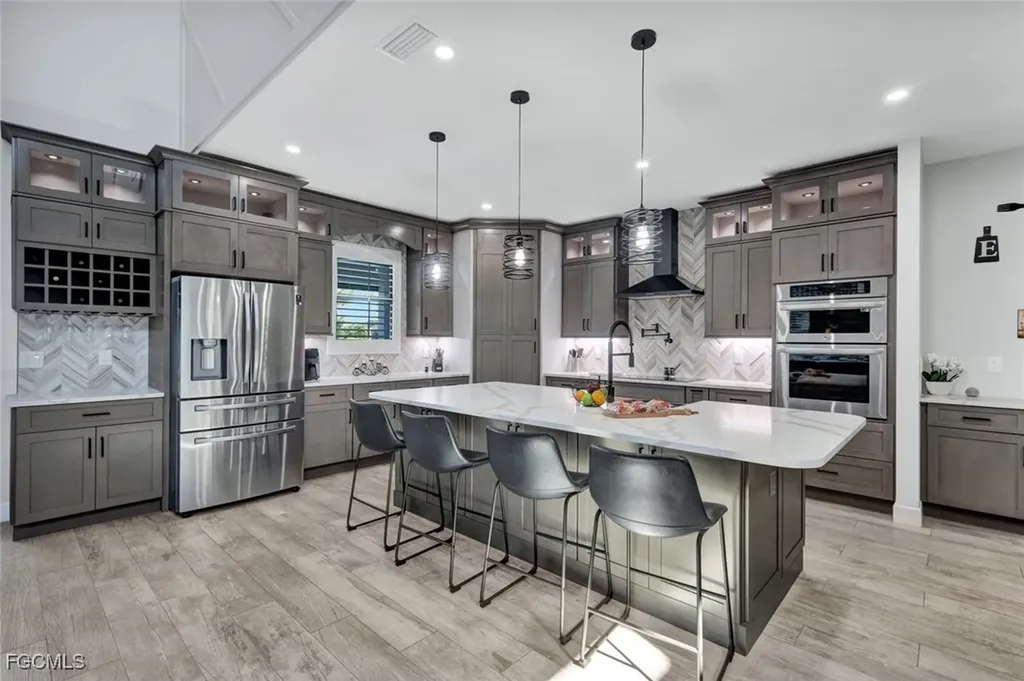 1909 SE 14th Street Cape Coral FL 33990